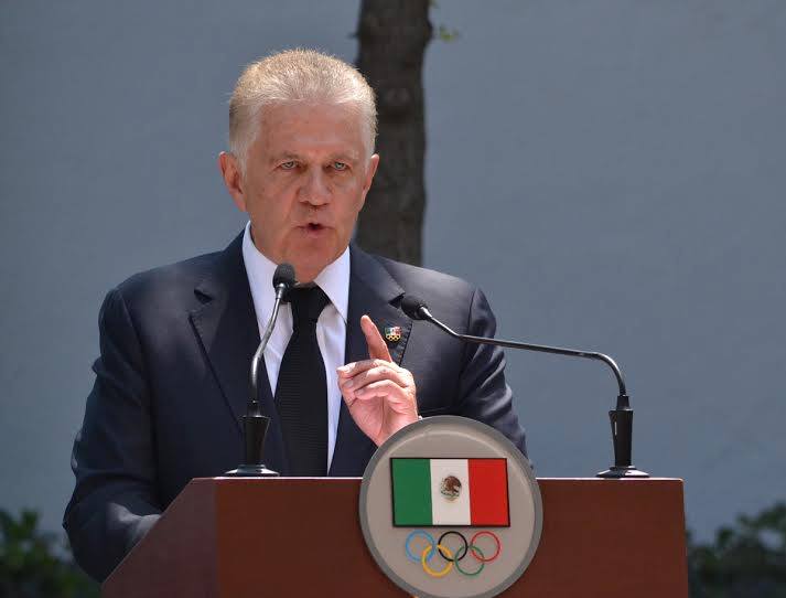 CARLOS PADILLA BECERRA.- PRESIDENTE DEL COMITÉ OLIMPICO MEXICANO.