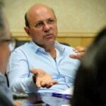 Mediante amparo busca cobrar aguinaldo exedil de Cuautla